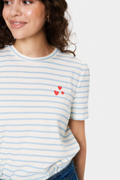 Jucia T-Shirt - Image 2