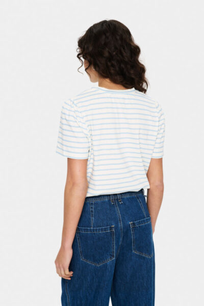 Jucia T-Shirt - Image 3